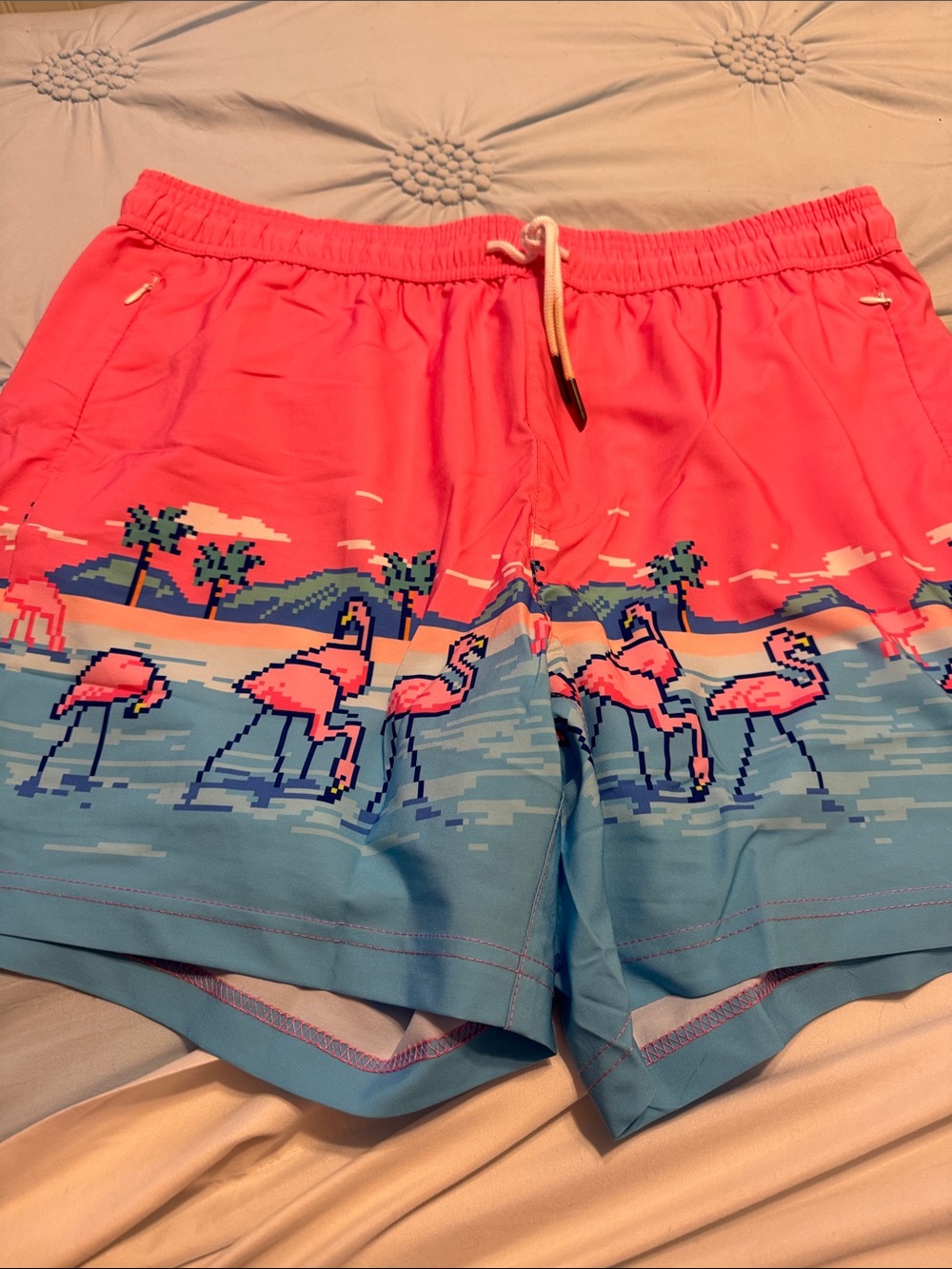 Men's Coral & Aqua Flamingo Maamgic Lined 5.5” Swim Trunks